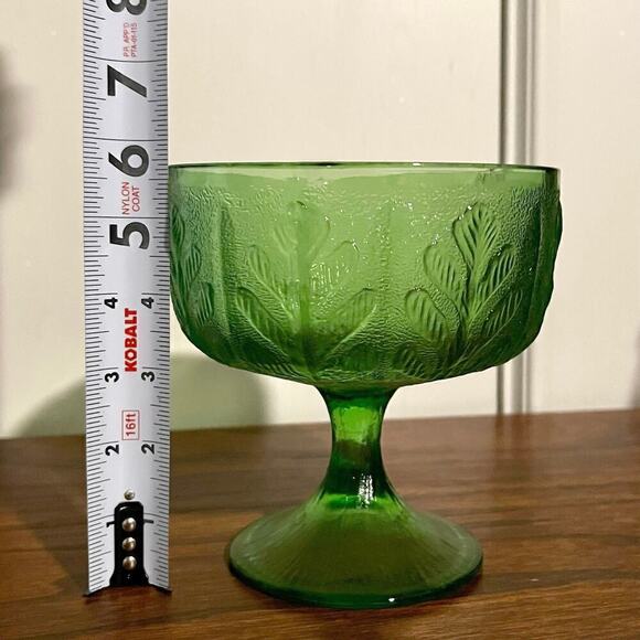 Vintage FTD 1978 Avocado Green Glass Pedestal Compote Candy Dish Vase Oak Leaf - Picture 4 of 9